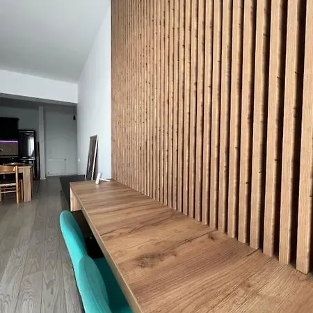 Lakeside Oasis 公寓 *