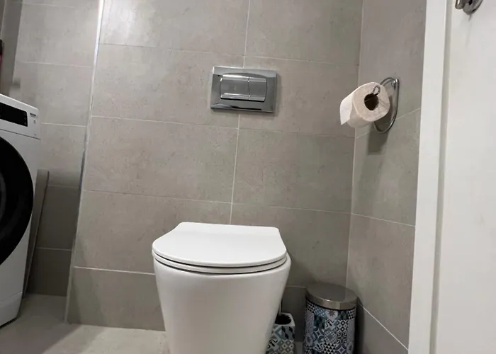 Lakeside Oasis Apartment Bucharest